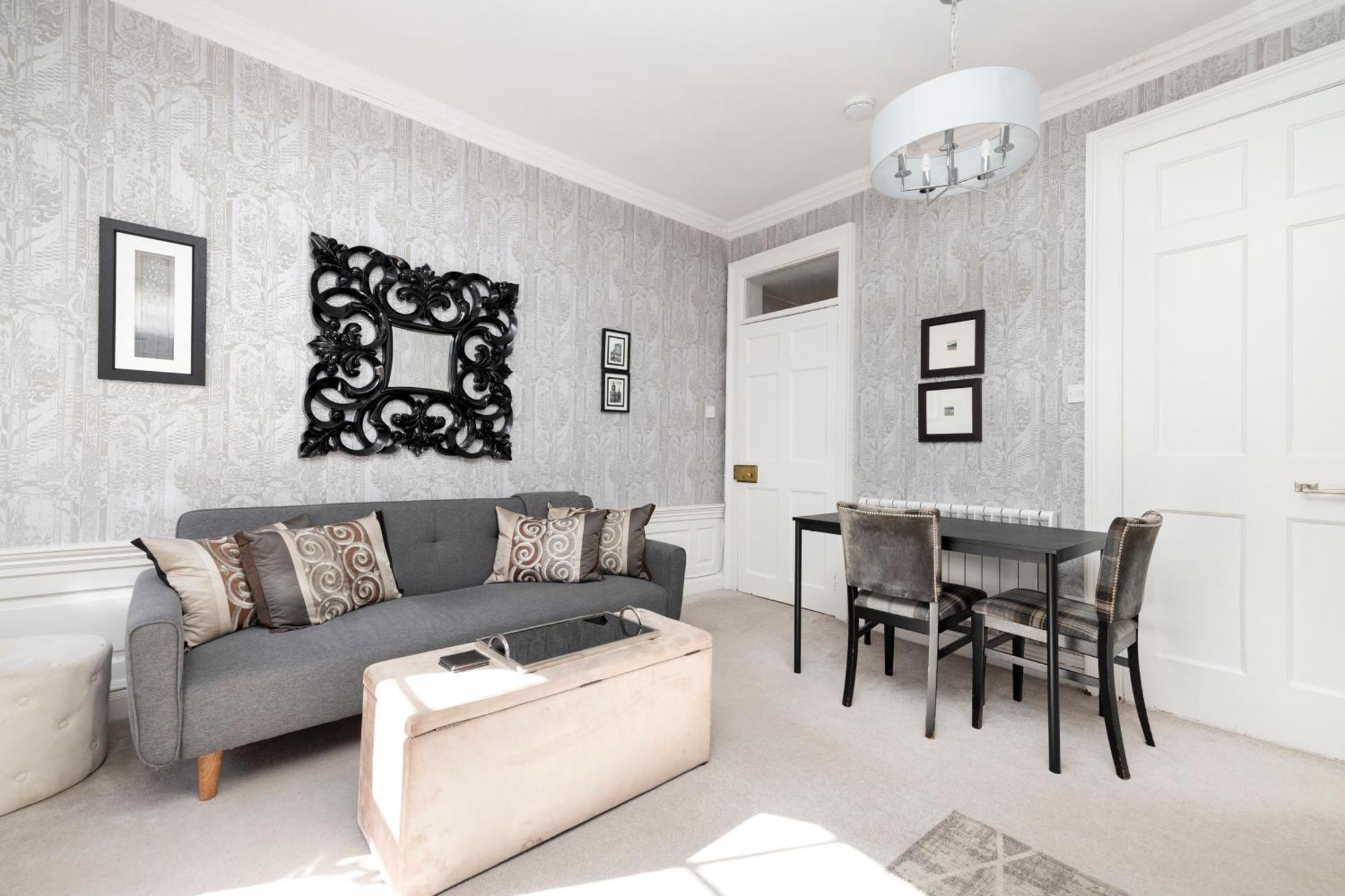Joivy Exclusive At The Heart Of New Town * EDI