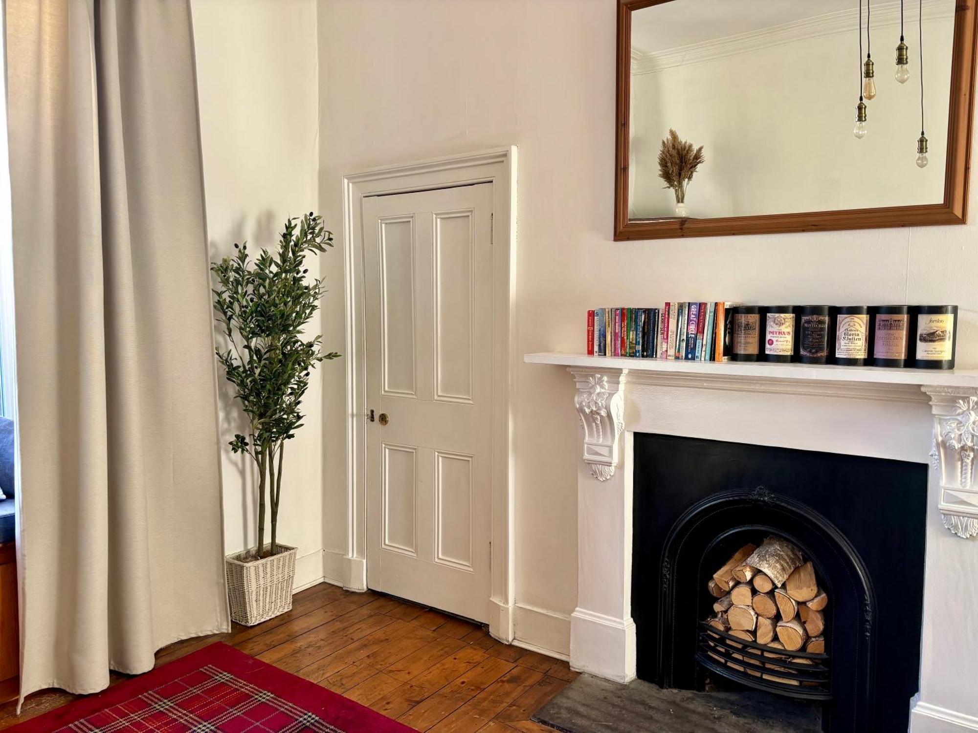 Apartment Bread Street, And Spacious One Bed Flat Edinburgh