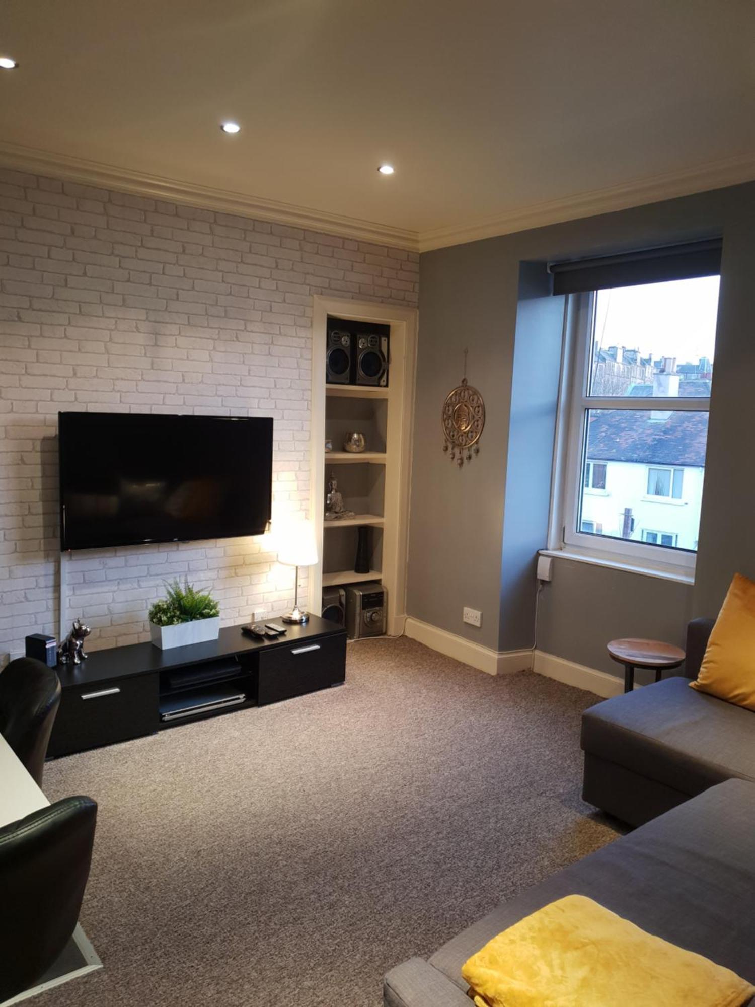 The Broughton - Modern 1 Bed Flat - Walking Distance From Centre Apartment