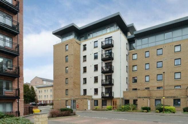 Modern In A Flat Near Haymarket