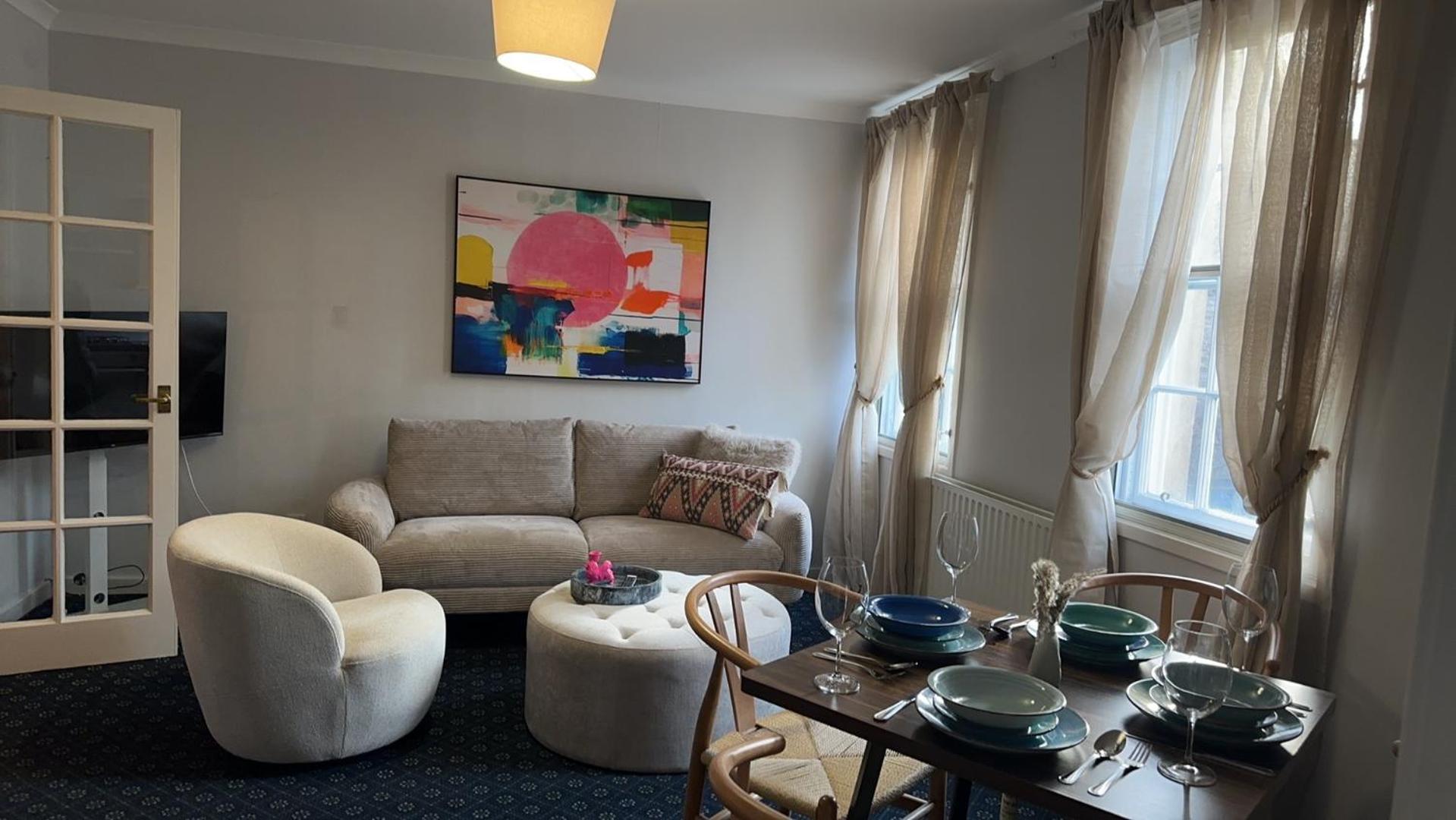 Nicolson Street Two Bedrooms Edinburgh