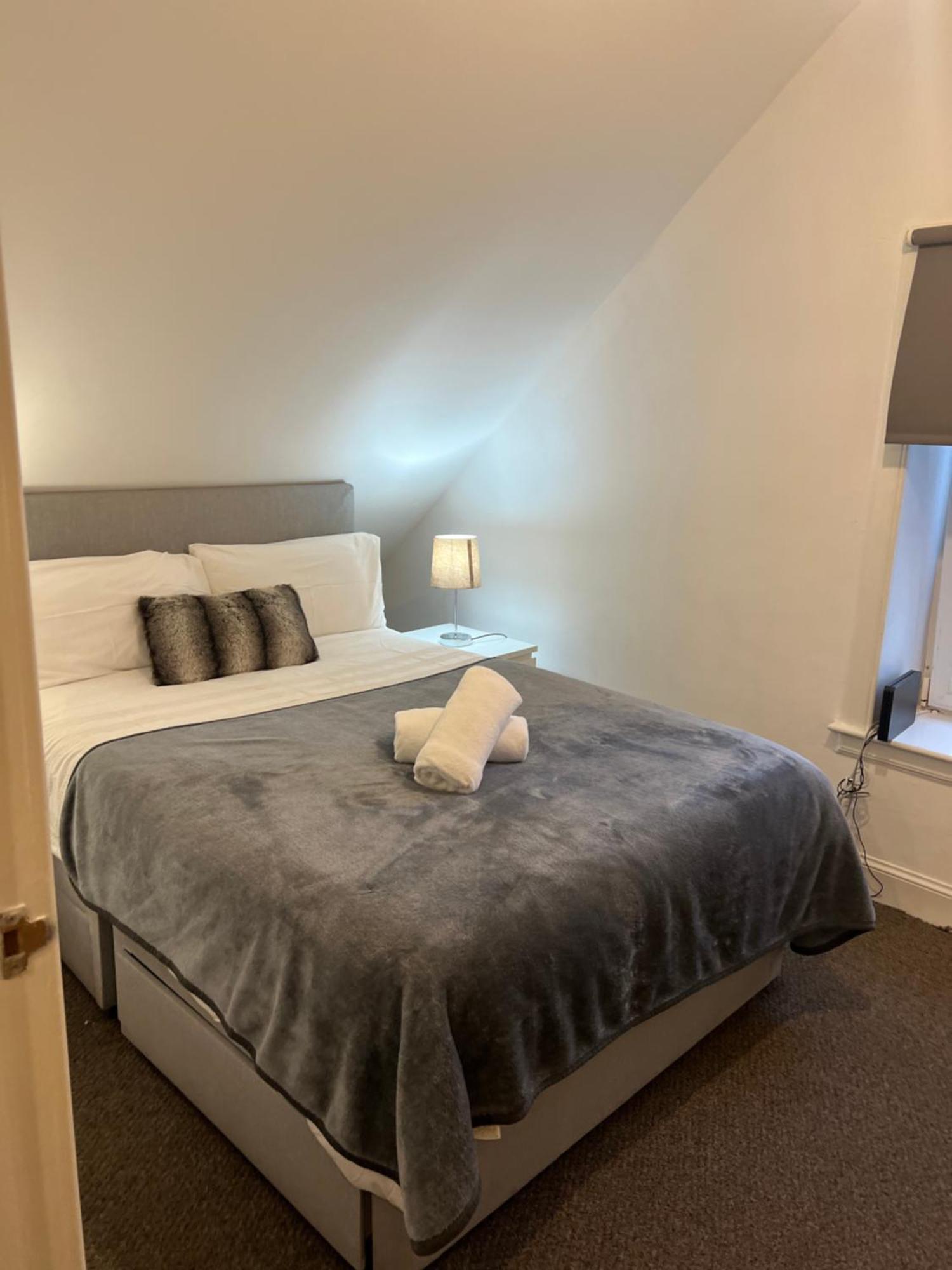 Holiday home 4 Bed Near Airport Edinburgh
