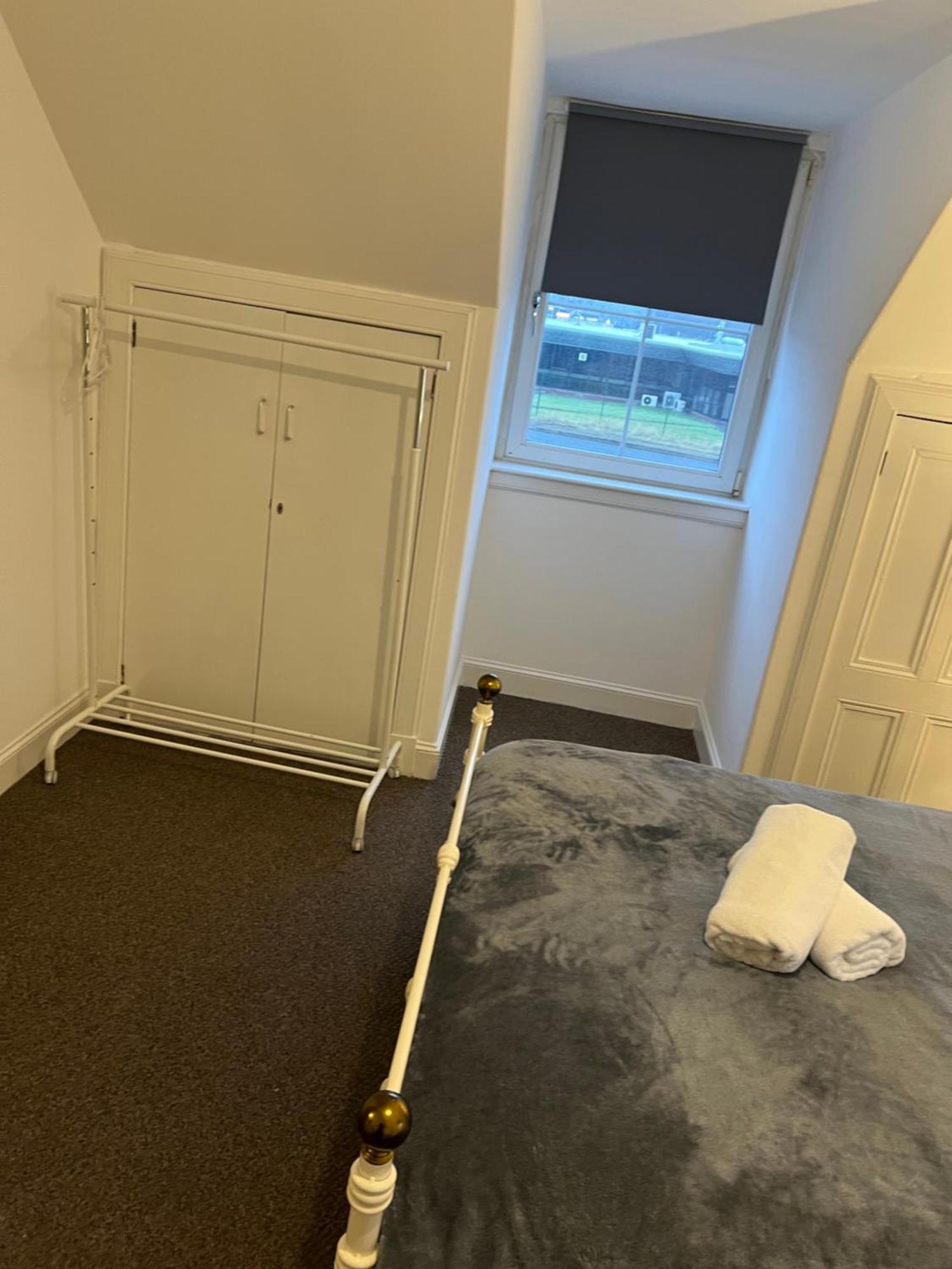 4 Bed Near Airport Edinburgh