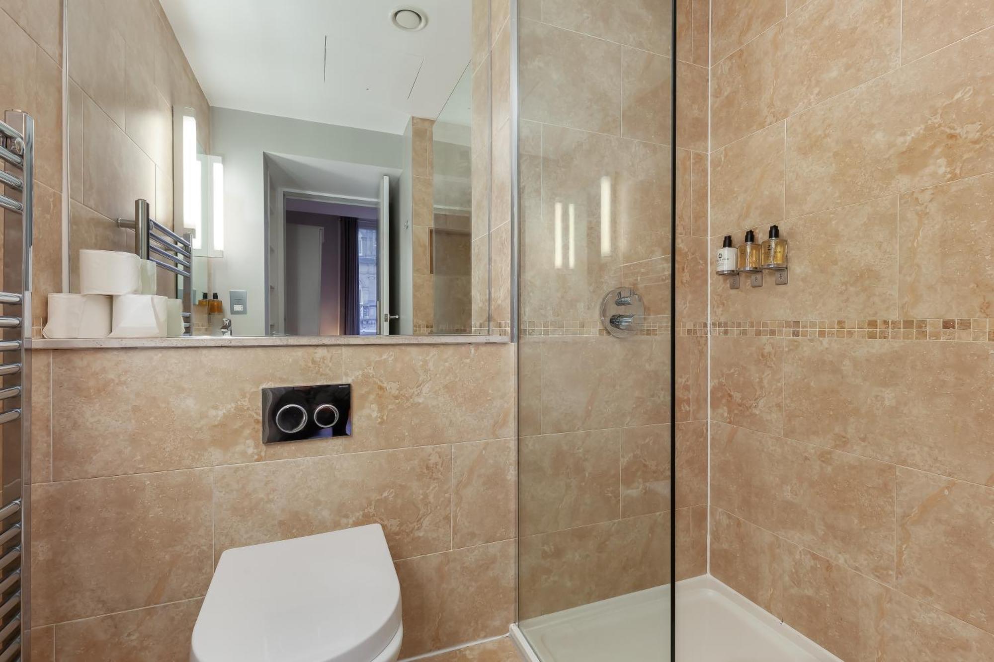 Apartment Destiny Scotland - St Andrew Square EDI