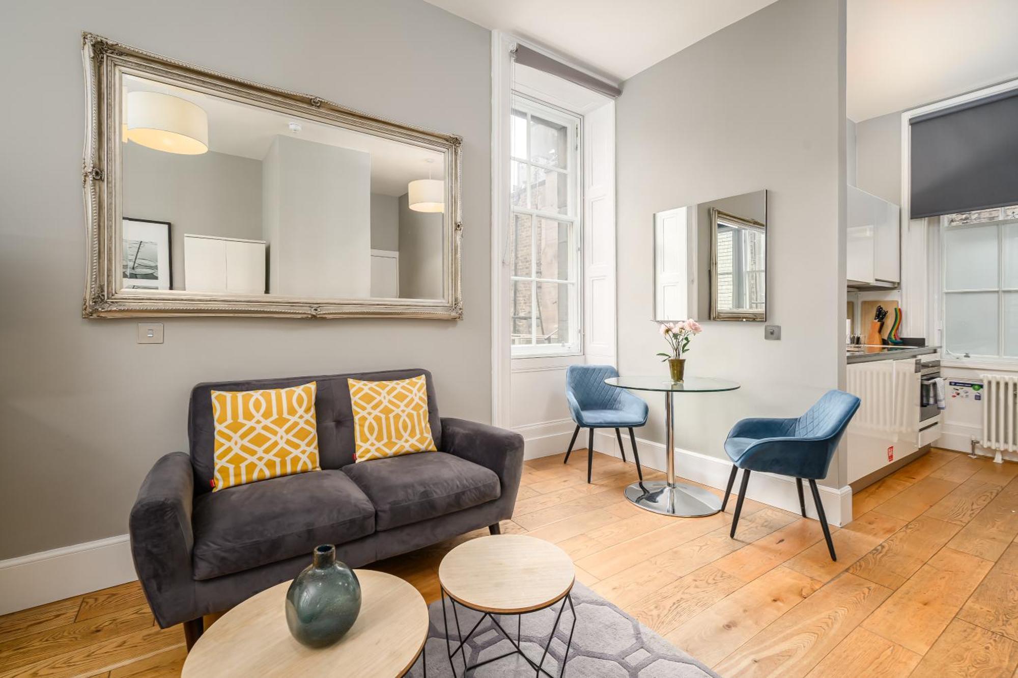 Destiny Scotland - St Andrew Square Apartment EDI