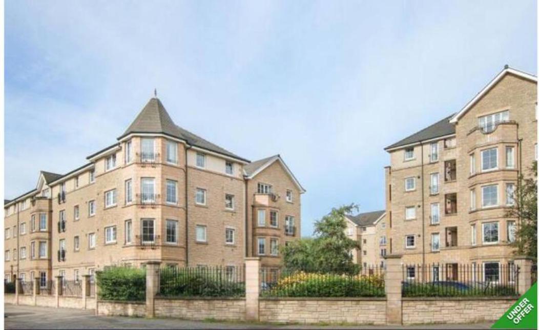 Homestay Double With Private Bathroom And Parking Edinburgh
