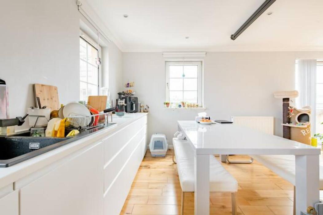 Double With Private Bathroom And Parking Homestay Edinburgh