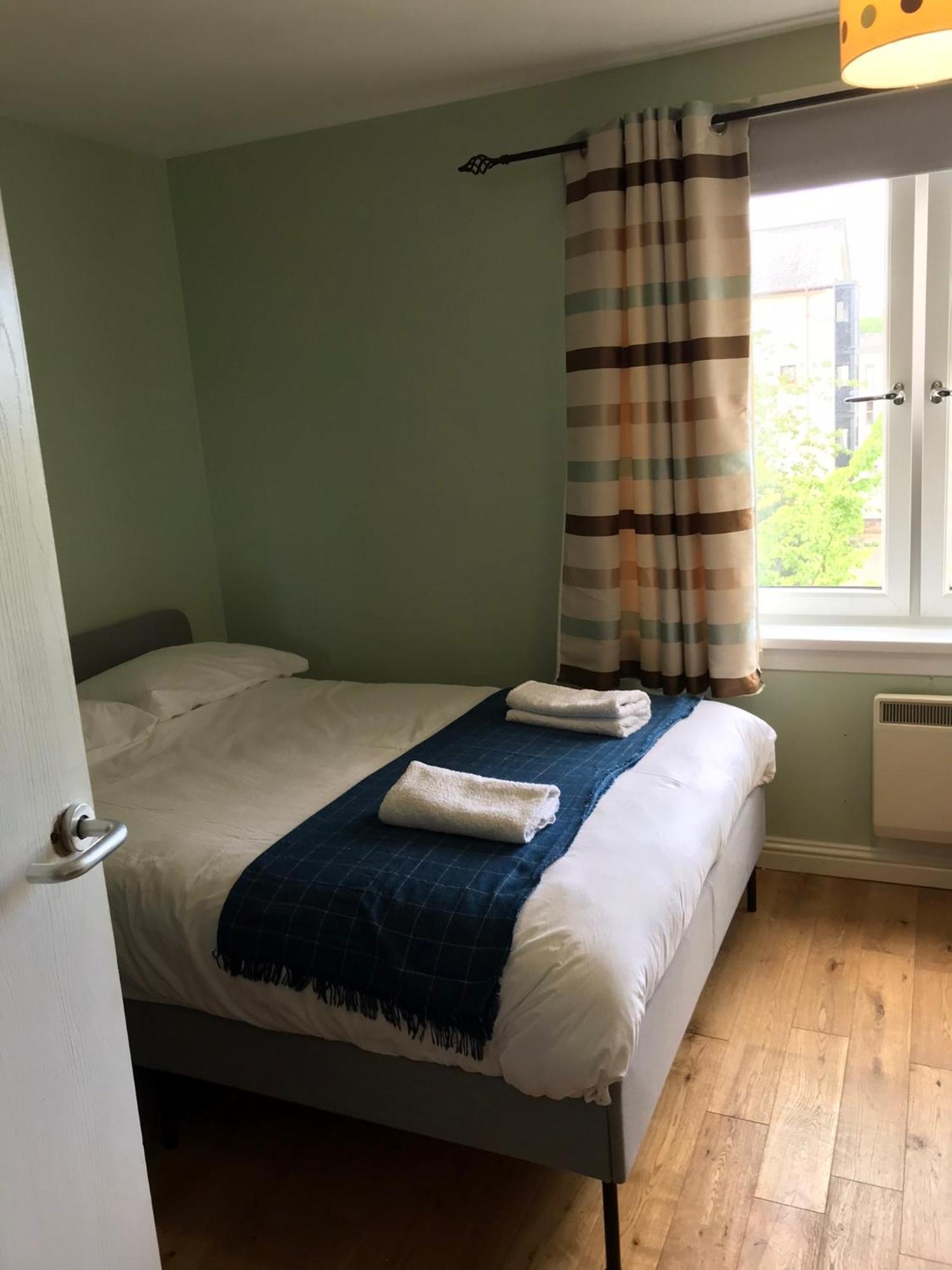 Centre Old Town 3 Bedrooms Apartment *