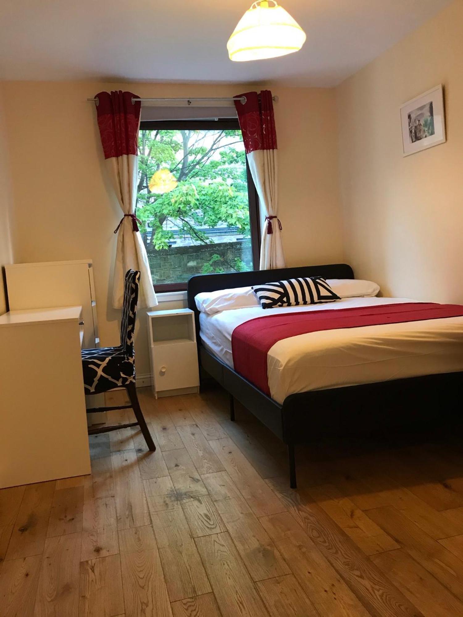 Centre Old Town 3 Bedrooms Edinburgh