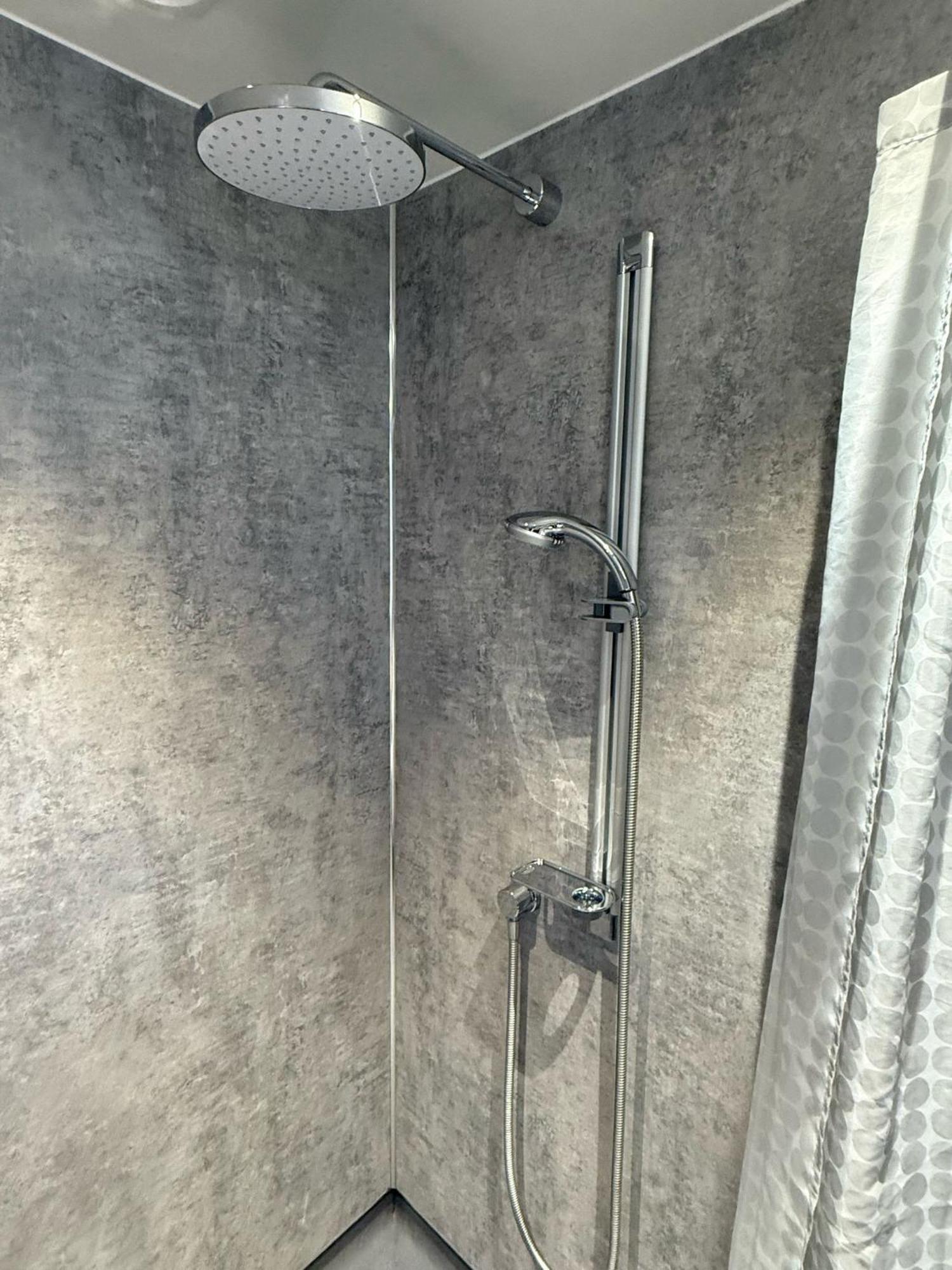 Privatunterkunft Single With Beautiful Garden