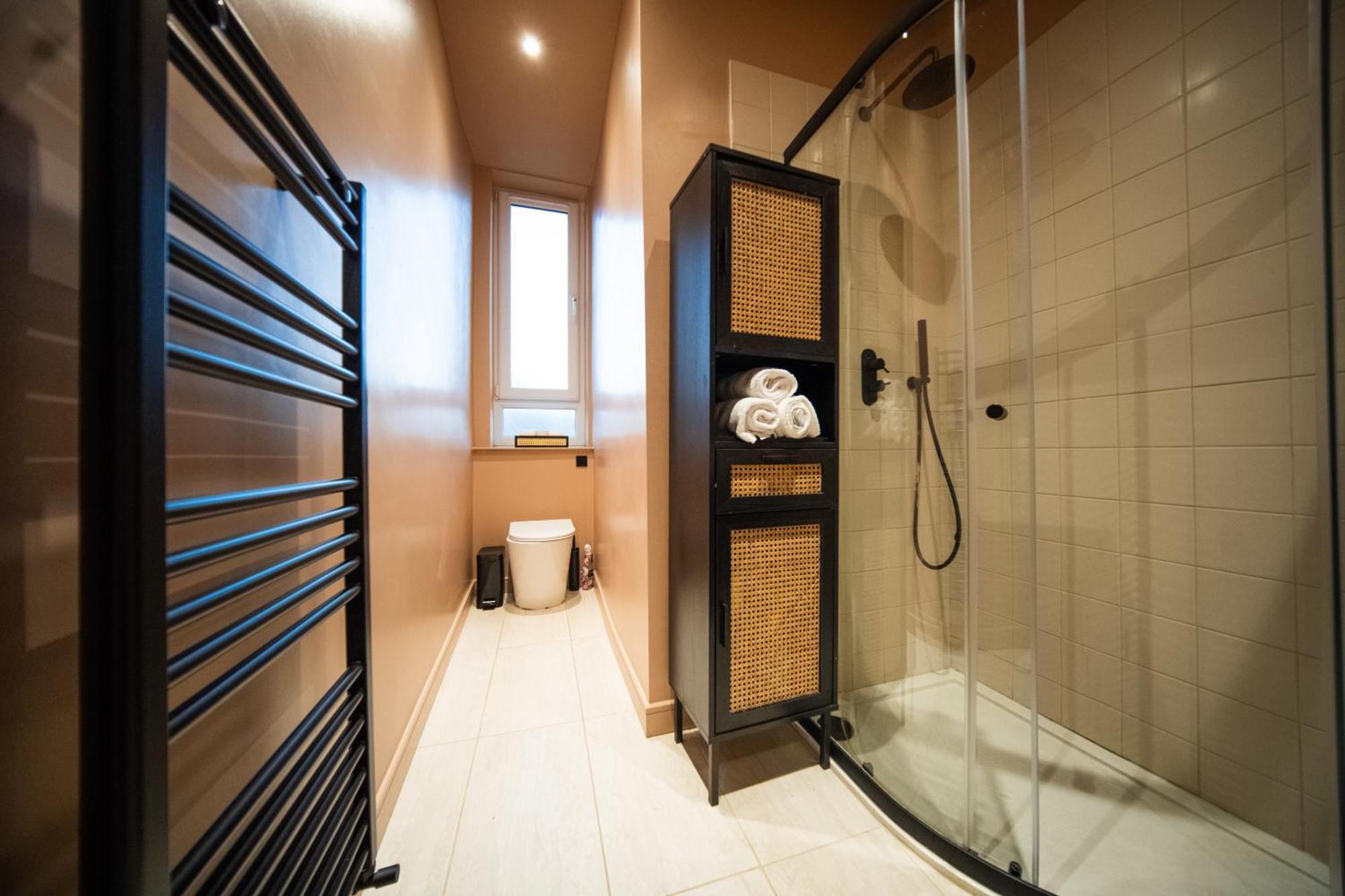 Spacious Flat, Close To The Centre With Scenic Views Apartment *