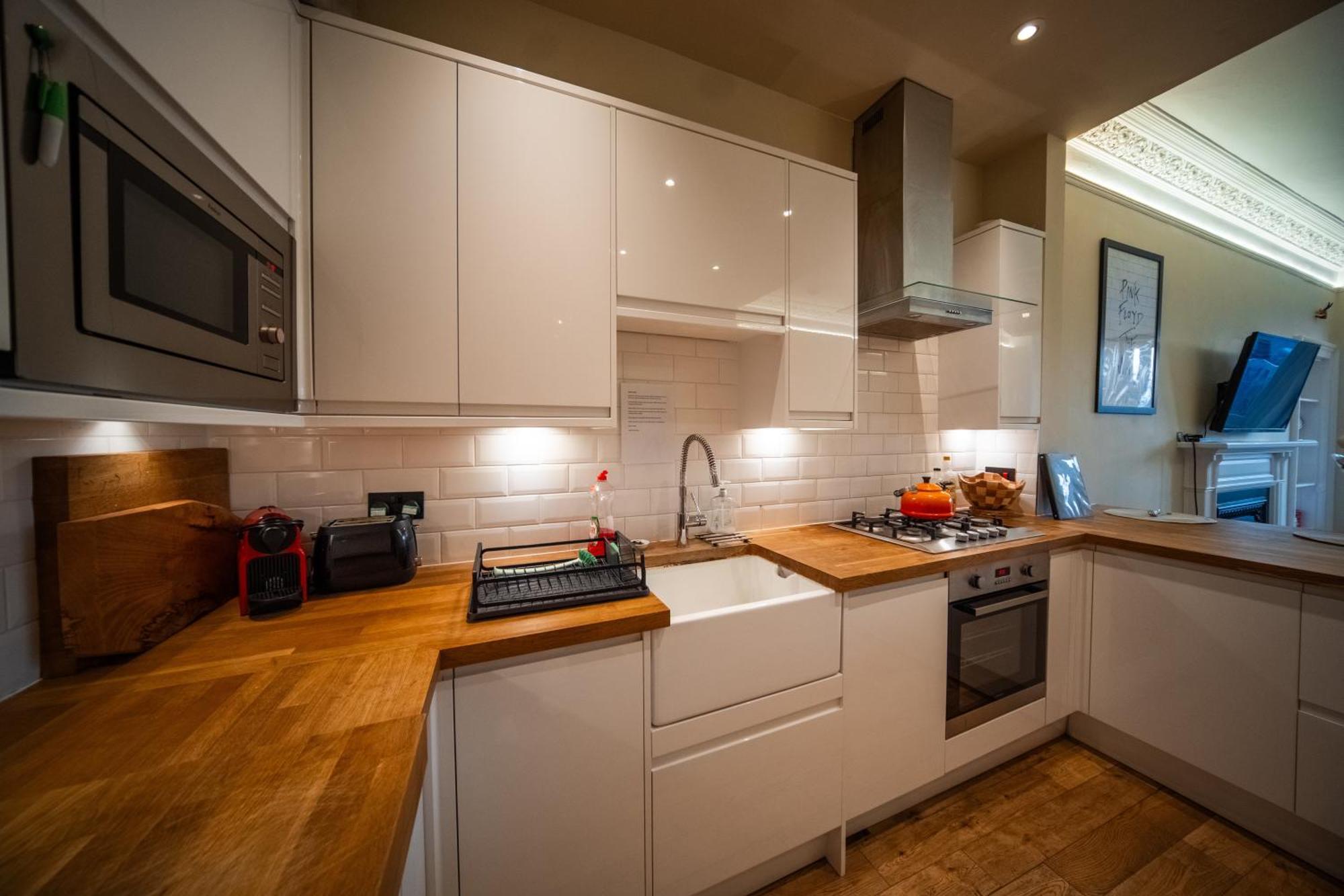 Spacious Flat, Close To The Centre With Scenic Views Edinburgh