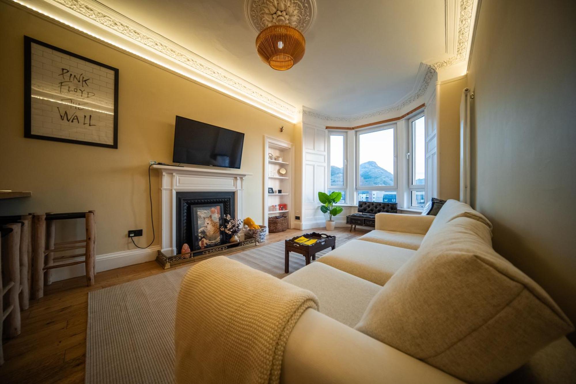 Spacious Flat, Close To The Centre With Scenic Views Apartment Edinburgh