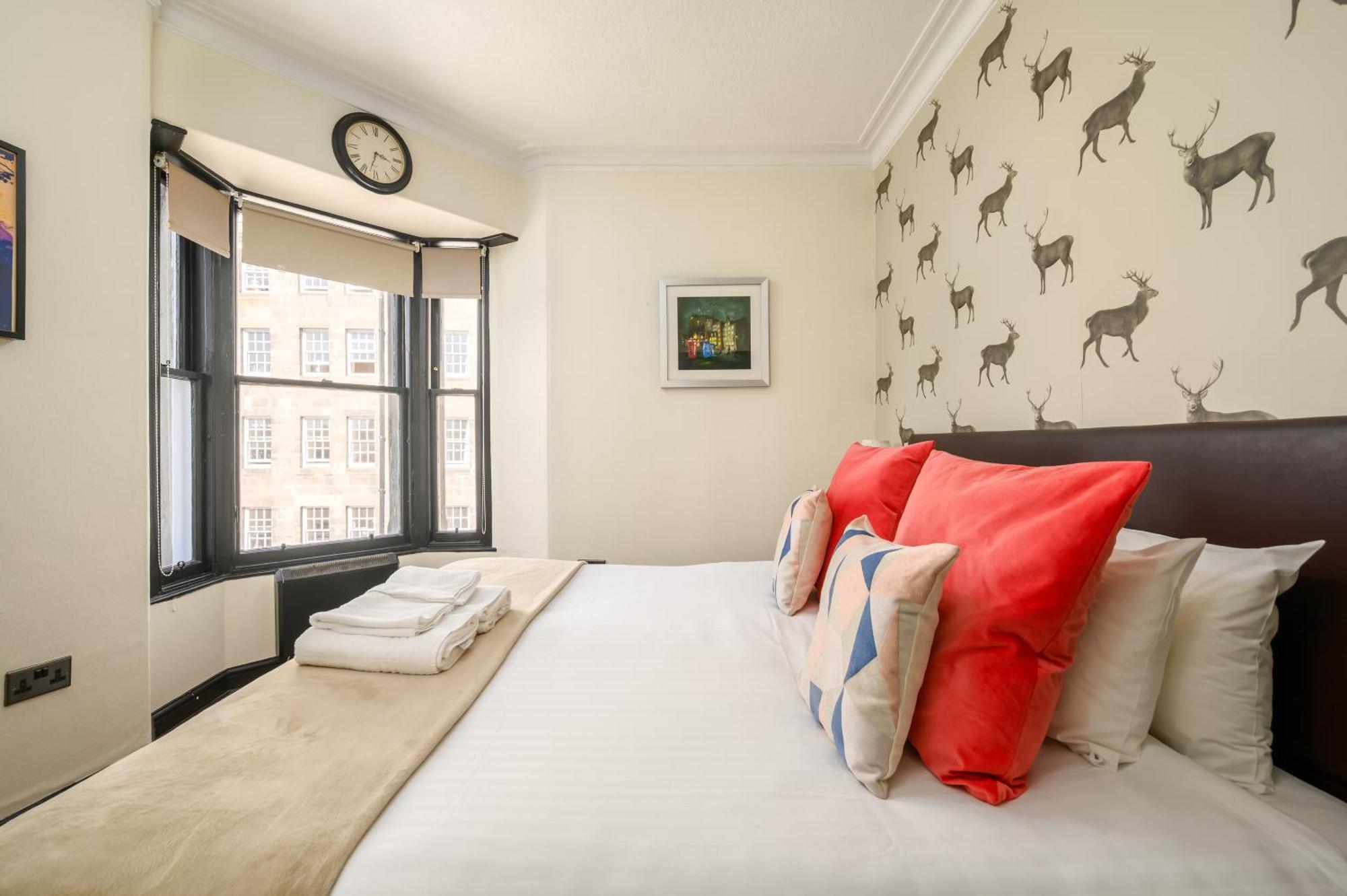 Apartment F&o - 1 Bedroom Royal Mile Stunning Castle View Sleeps 2