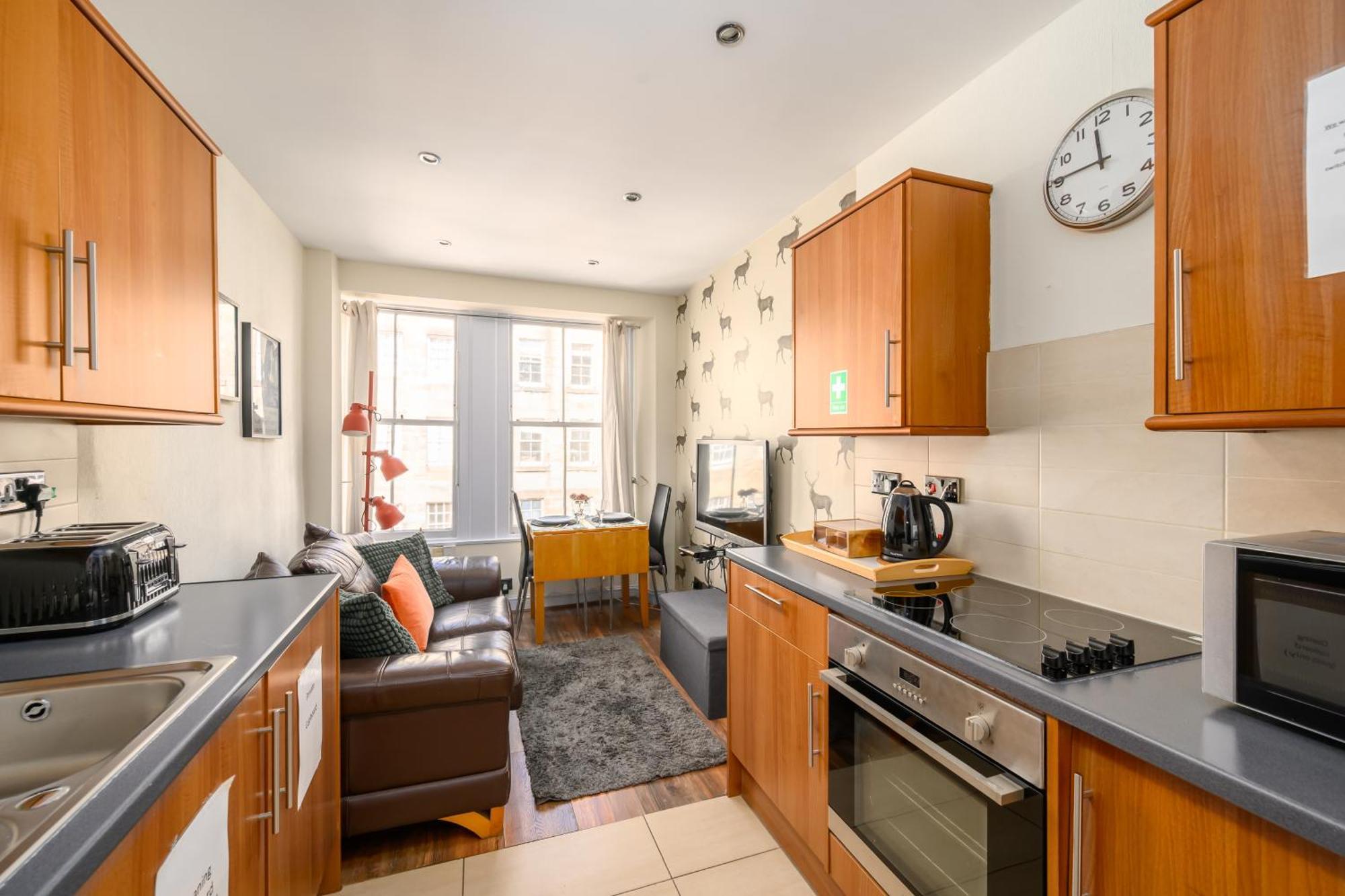 F&o - 1 Bedroom Royal Mile Stunning Castle View Sleeps 2 * Edinburgh