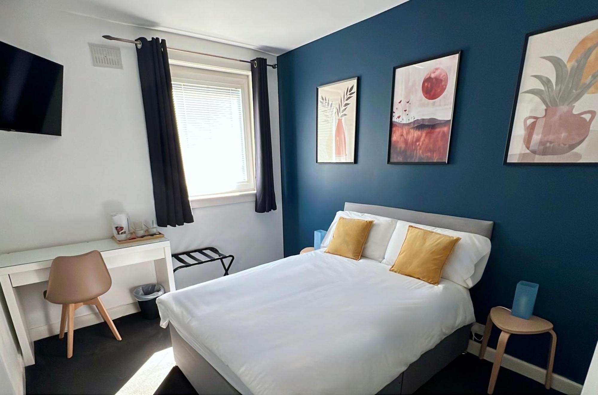 Roost Hill - Free Parking Zone Guest house