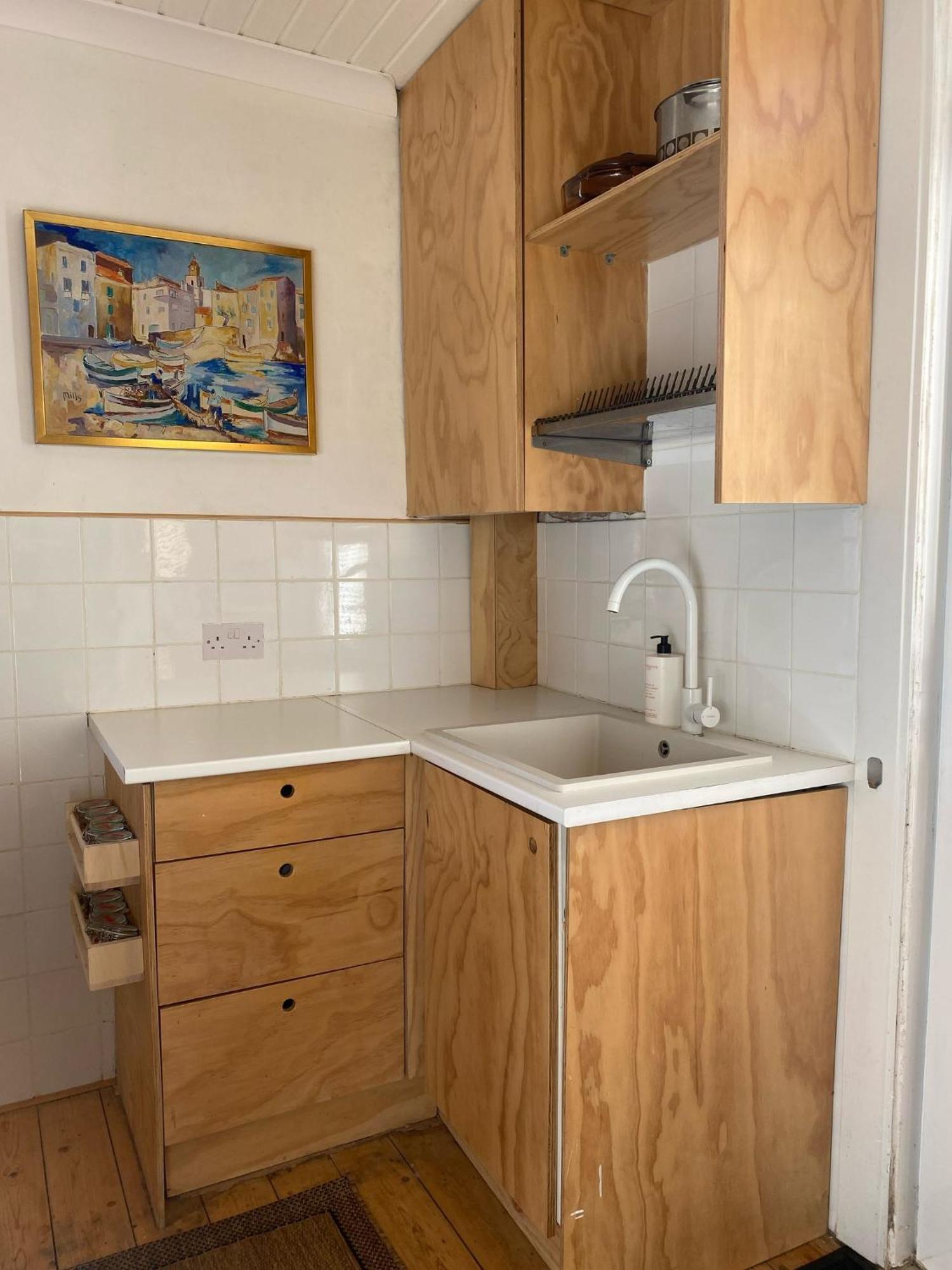 Apartment 2 Bed With Garden Near Centre & Beach, Free Parking Edinburgh