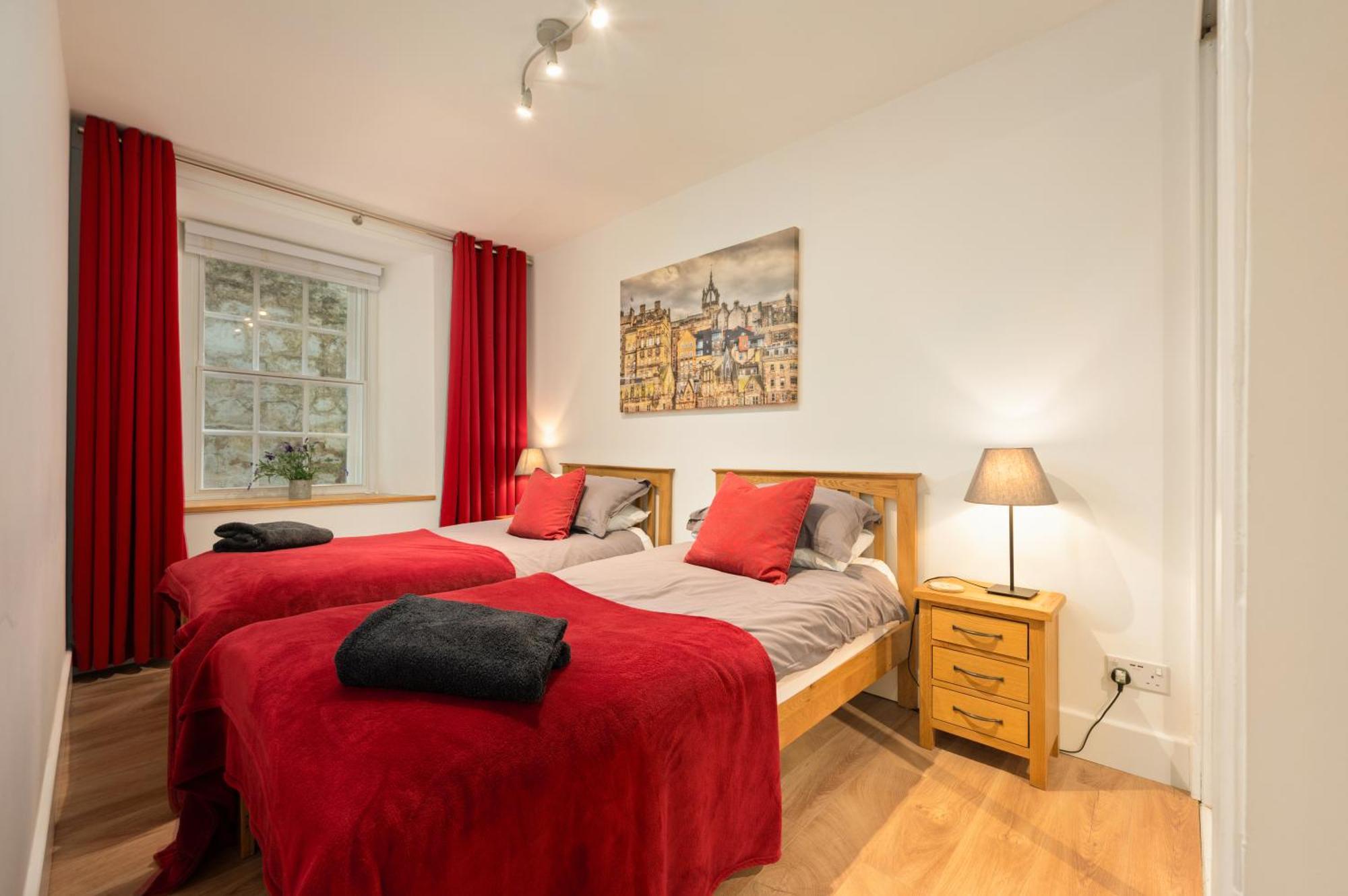 Apartment Heart Of Edinburgh's Historic Old Town - Blair Street EDI