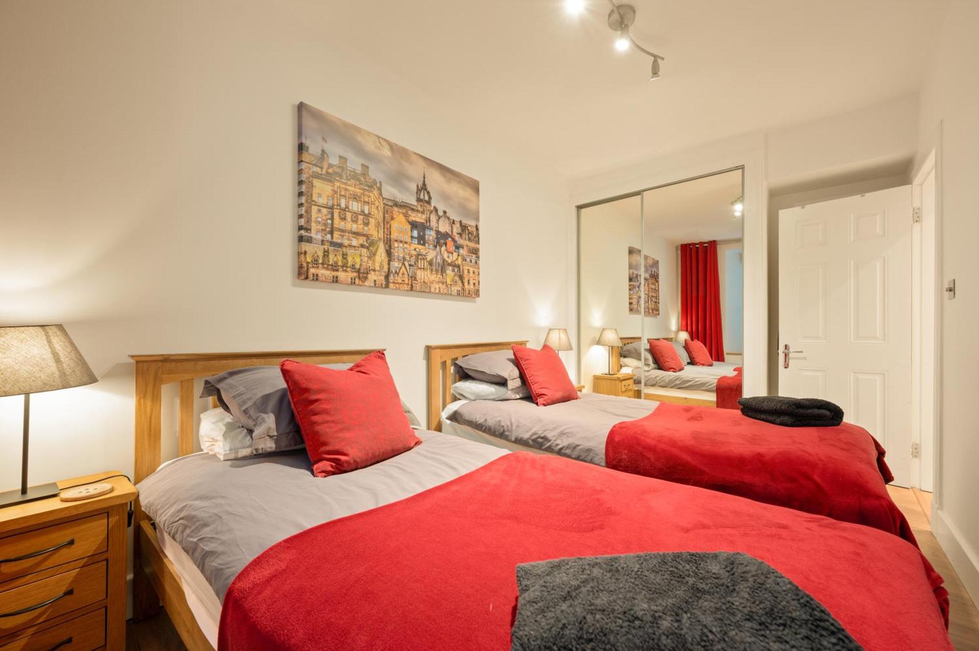Apartment Heart Of Edinburgh's Historic Old Town - Blair Street EDI