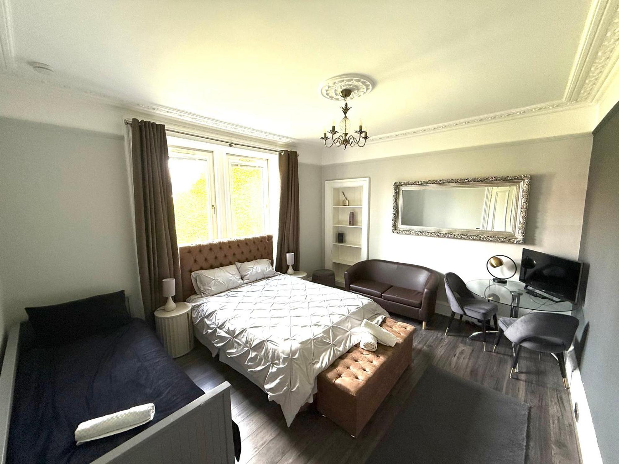 Immanuel House - Modern Luxury Victorian 1872 - Free Parking & Fast Fibre Optic Wifi