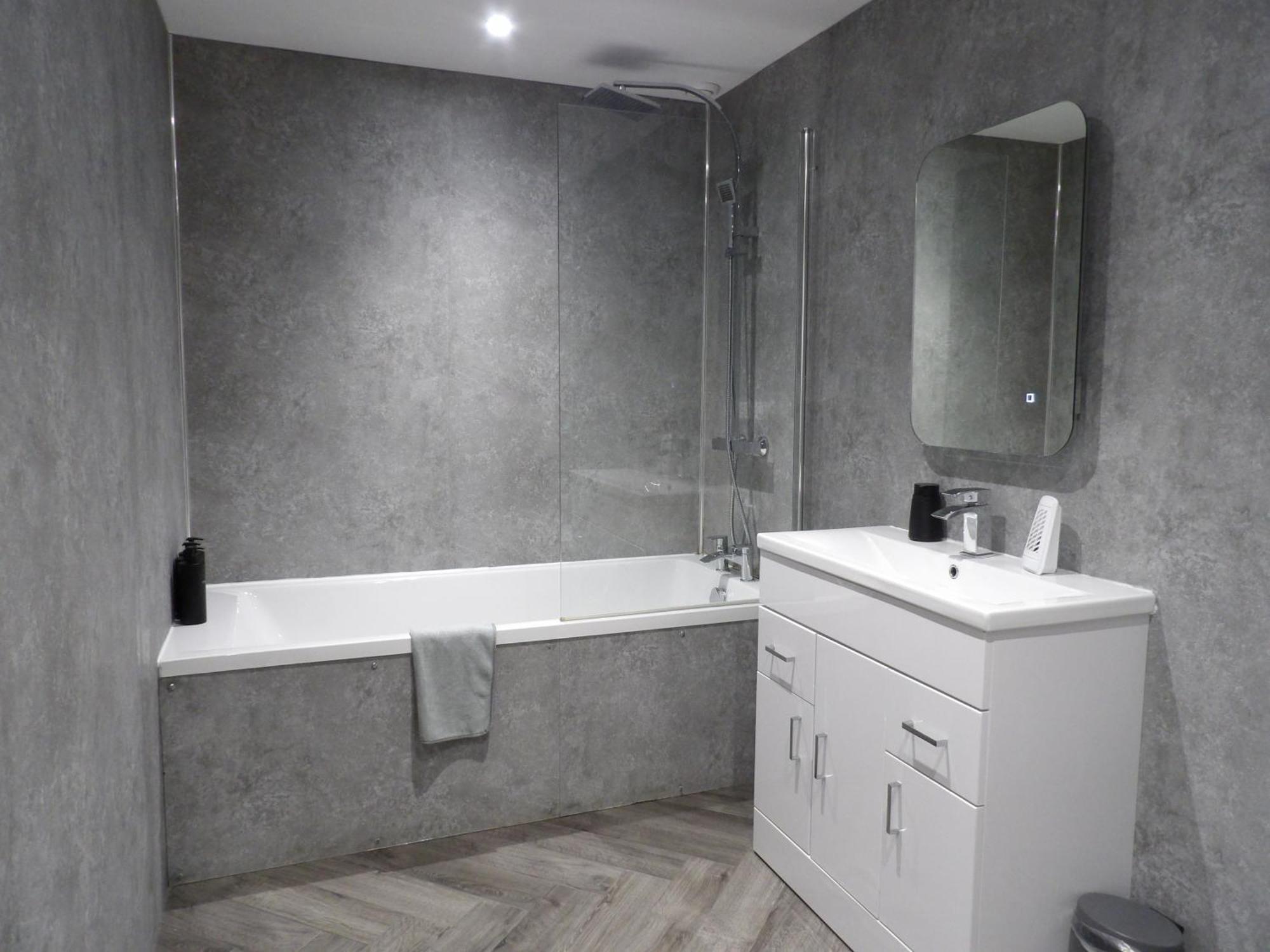 Montgomery Lovely 3 Bedroom With Private Garden In Centre *