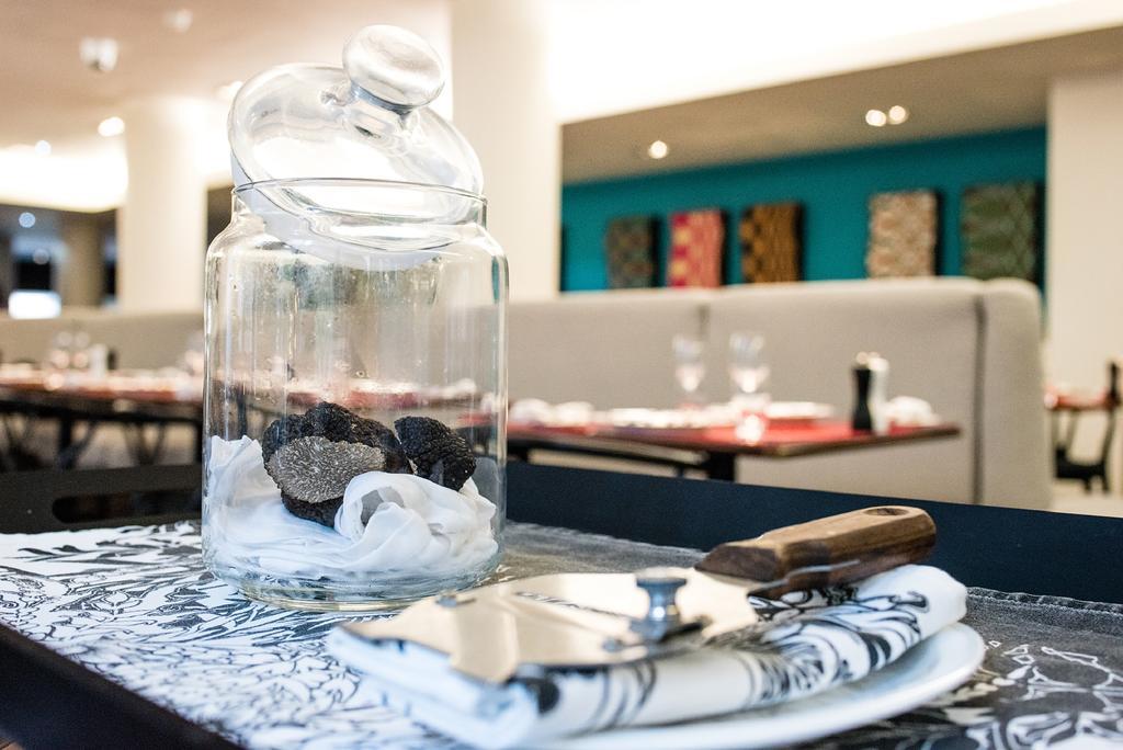 Hotel Radisson Collection Hotel, Royal Mile 5*