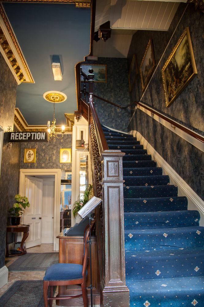Alba Hills 3* Edinburgh