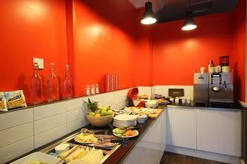 Cityroomz 3* Edinburgh