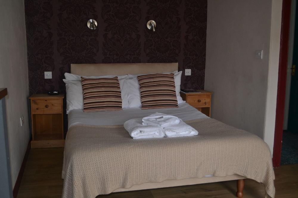 Dene Guest House, New Town 3*