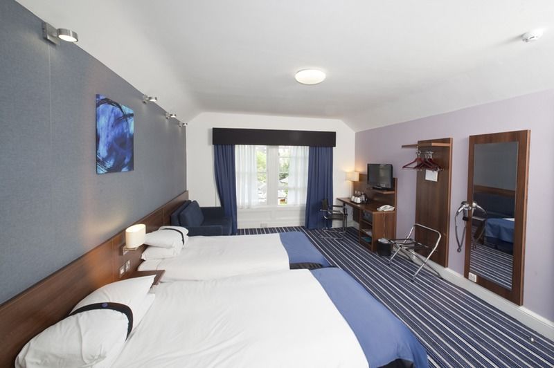 Hotel Piries Edinburgh
