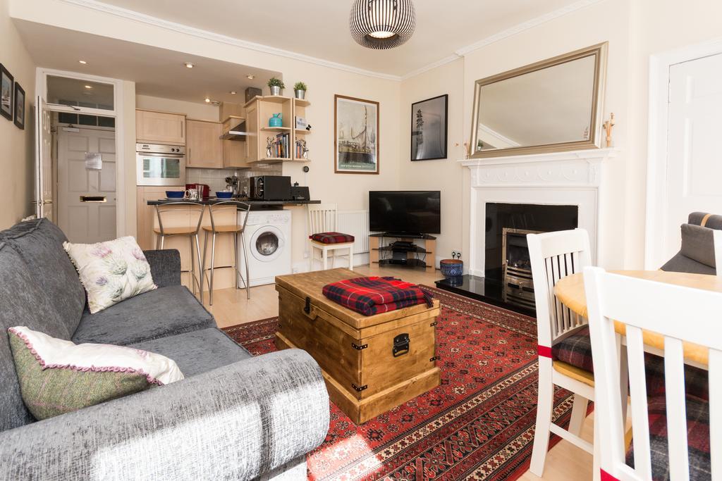 Luxery New Town 1 Bed Apartment *