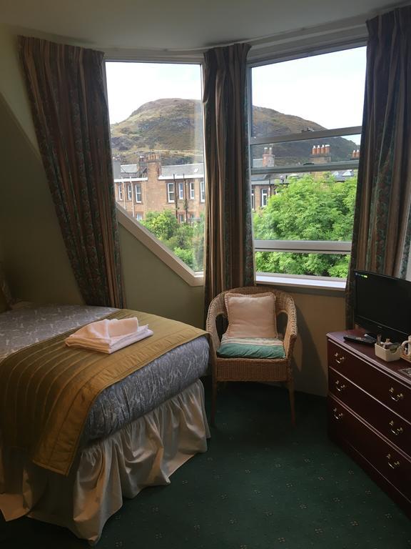Airdenair Bed & Breakfast Edinburgh