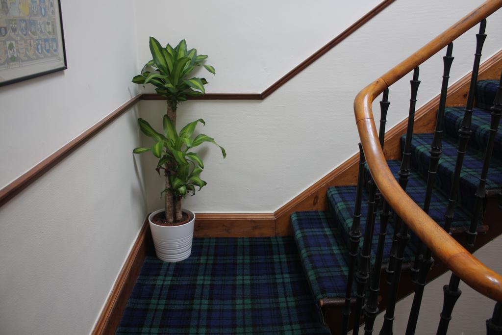 Airdenair 3* Edinburgh