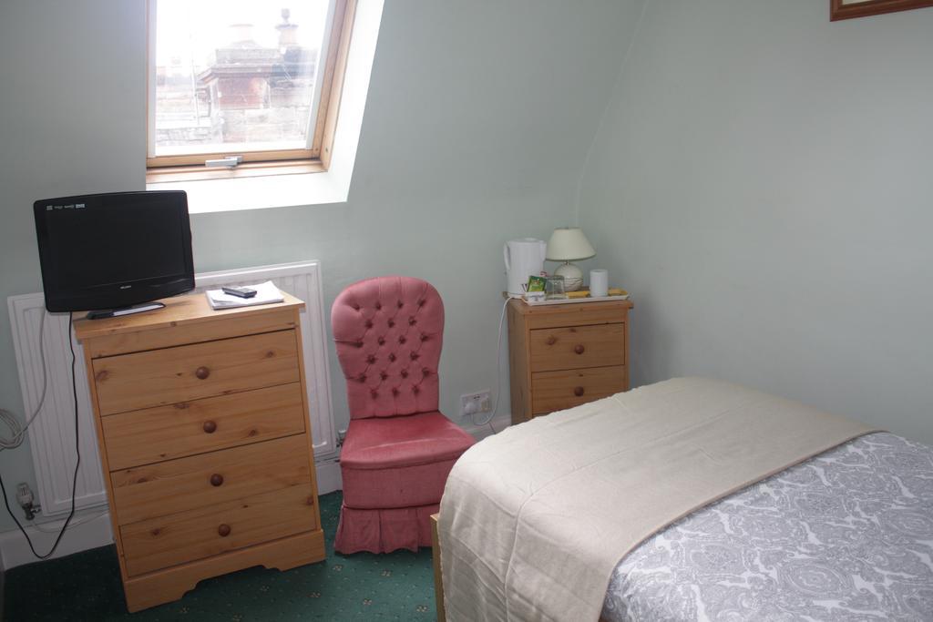Bed & Breakfast Airdenair 3*