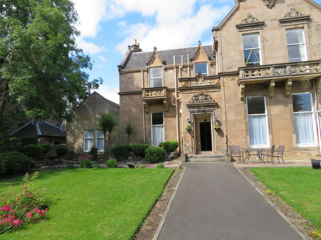 Duthus Guest house 4*