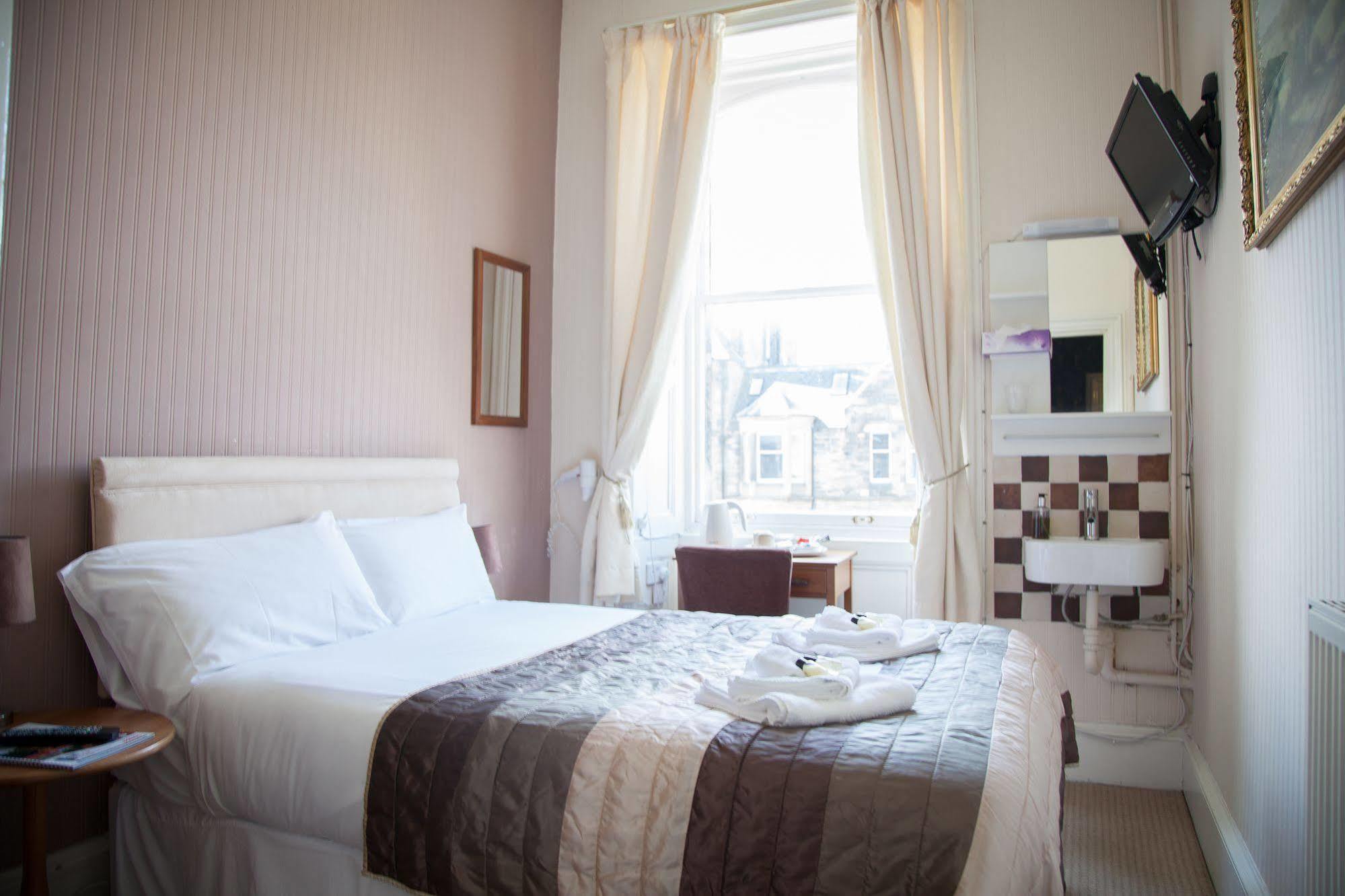 Alba Hills Edinburgh