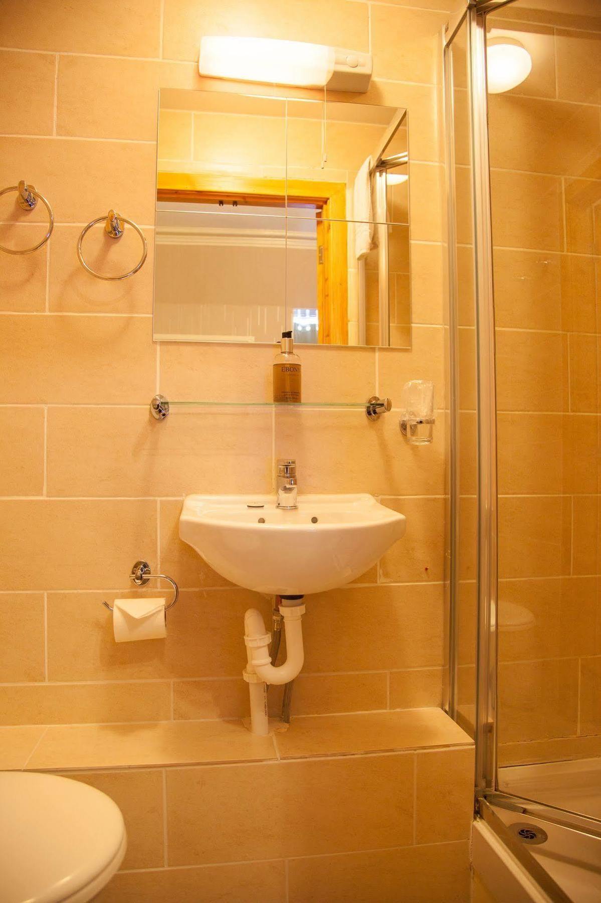 Alba Hills Guest house