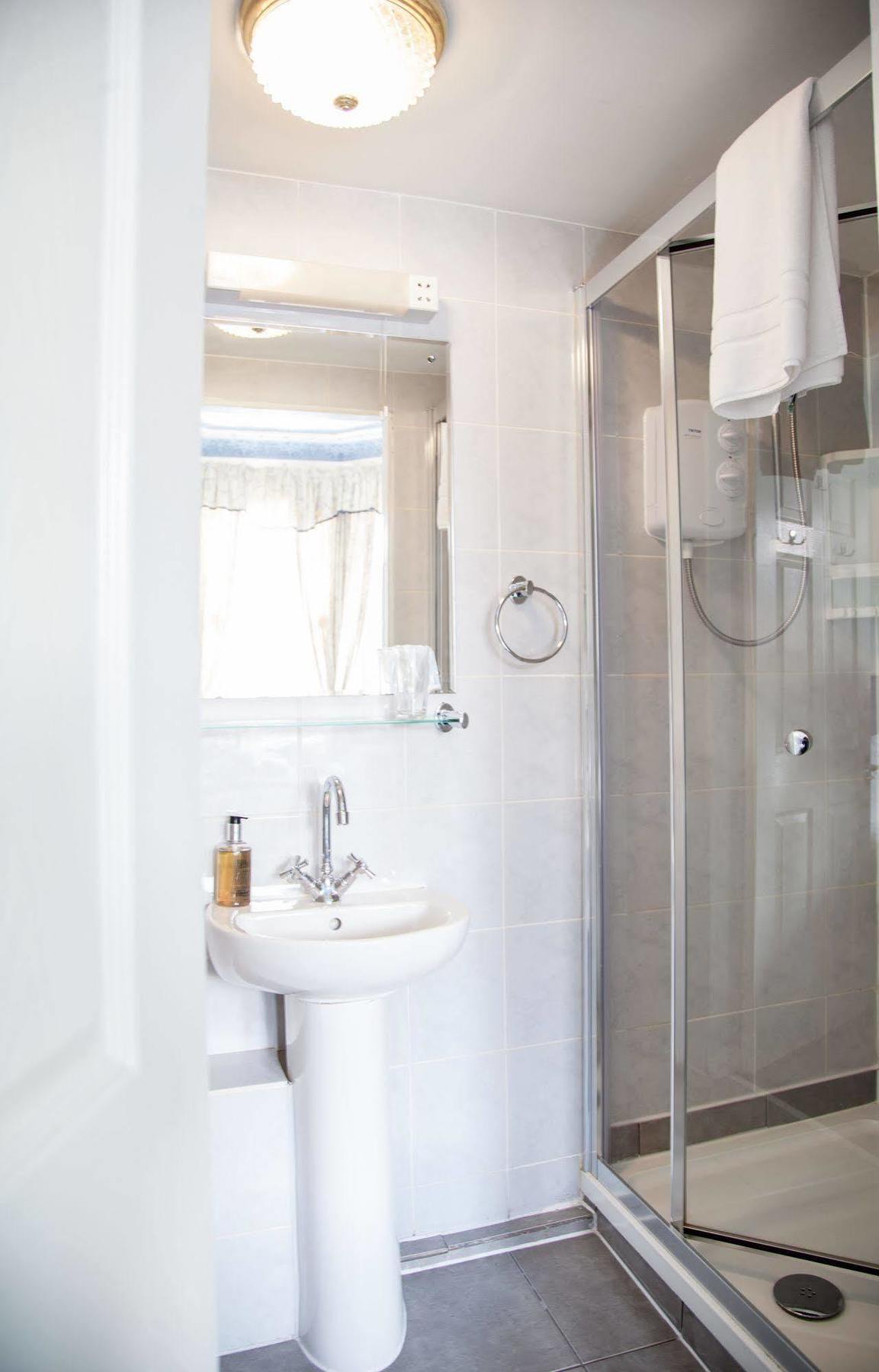 Alba Hills Guest house Edinburgh