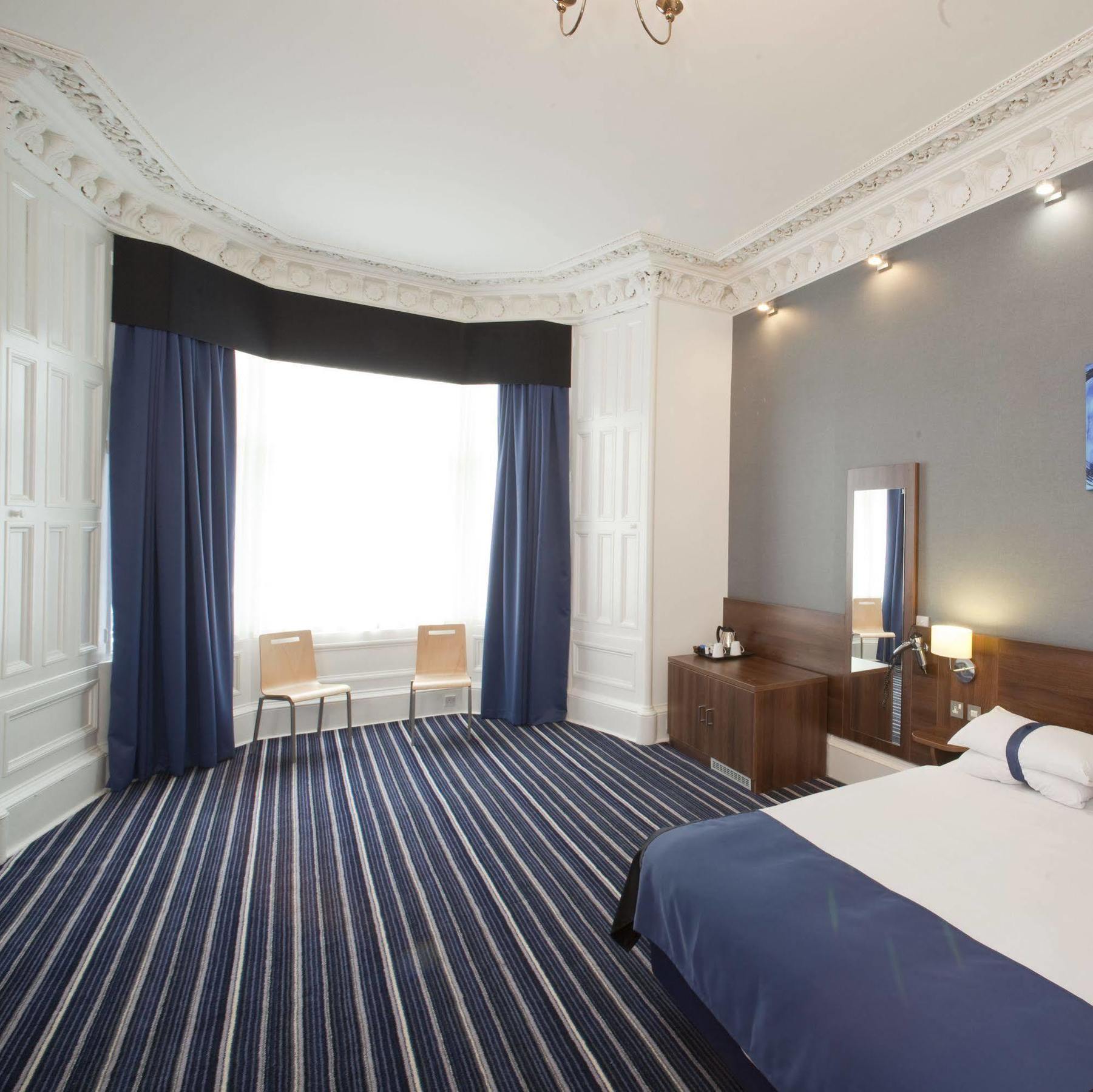 Piries Hotel