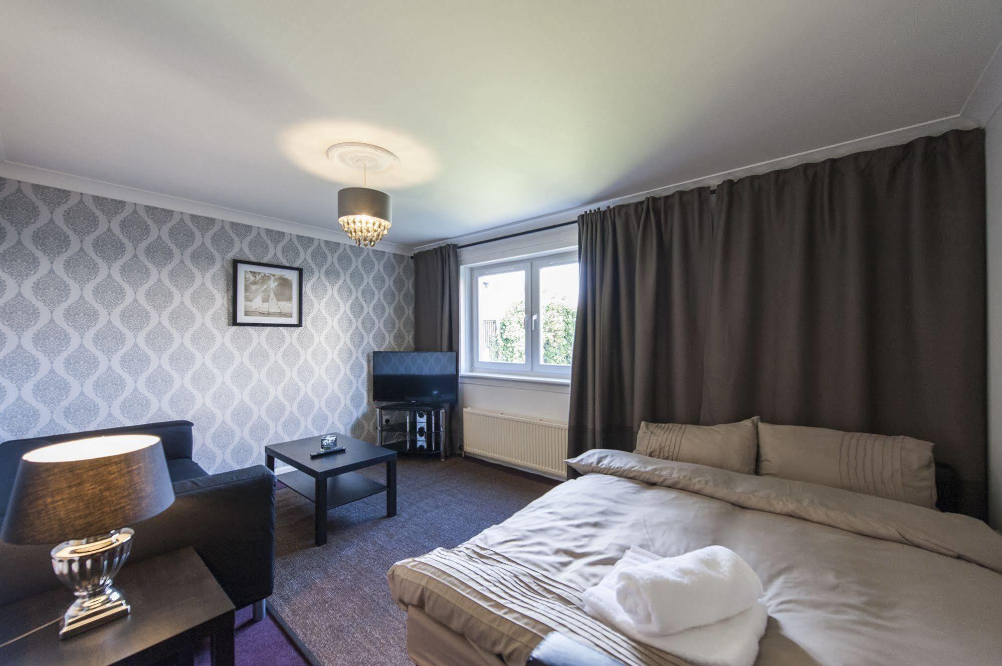 Montgomery - Gyle Apartment *