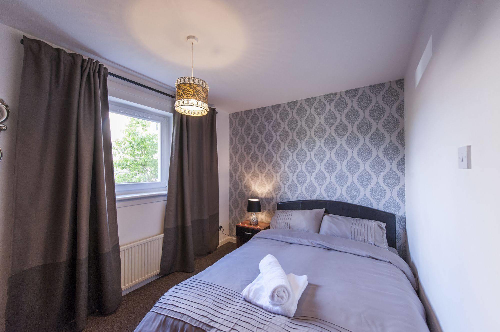 Montgomery - Gyle Apartment Edinburgh