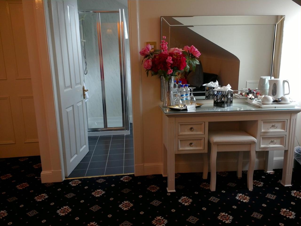 Aaran 4* Edinburgh