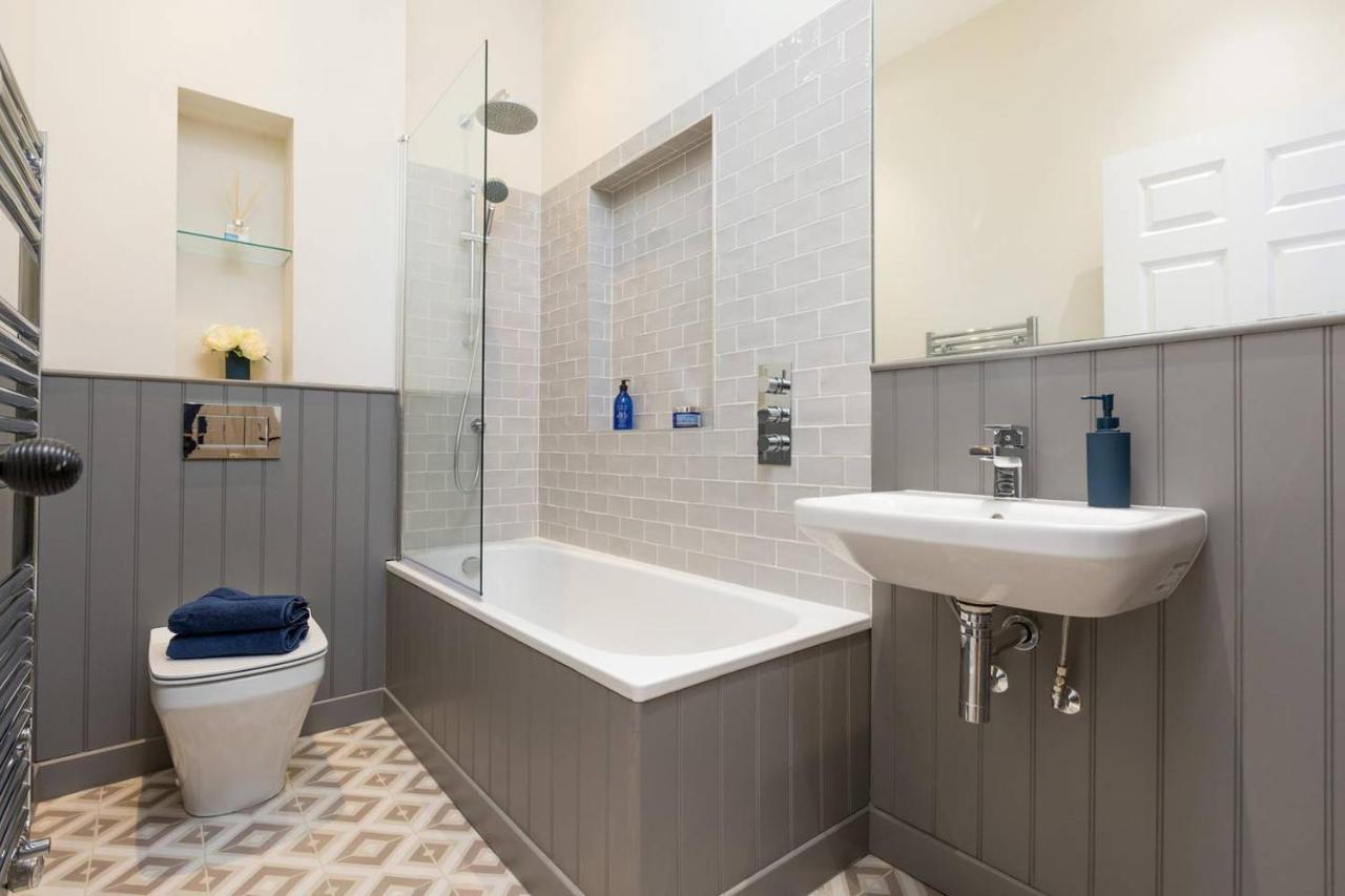 Luxury Renovated 1 Bed Nr St - Super