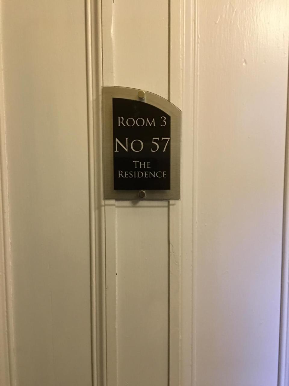 Bed & Breakfast The - No 57 *