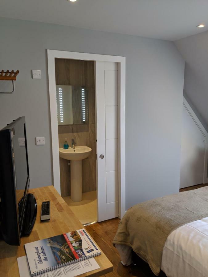Falcon Crest Guest house 3*