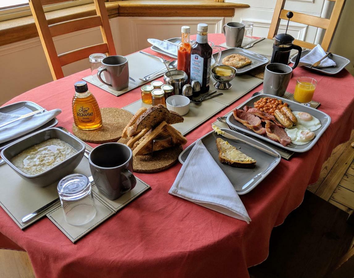 Falcon Crest Guest house 3*
