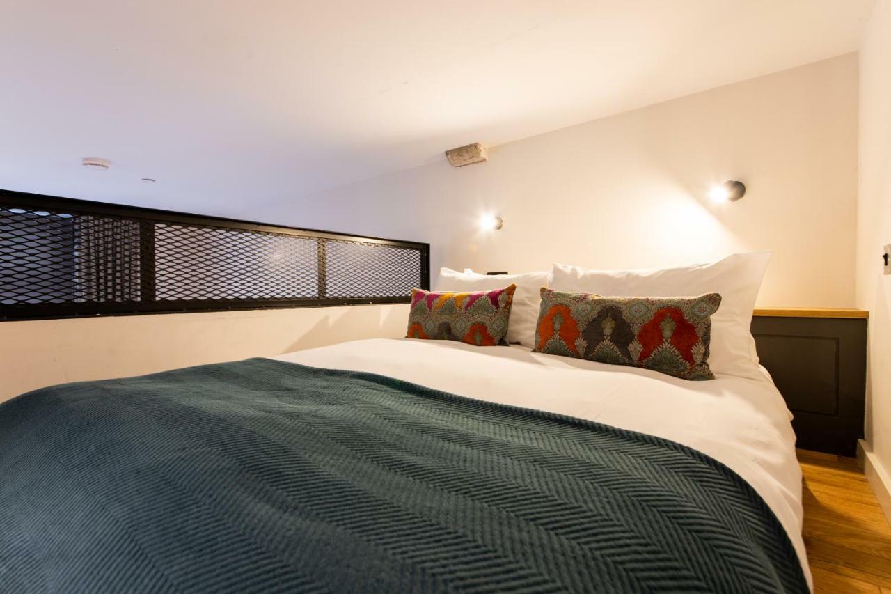 Linton Collection - Blackfriars Lofts Apartment *
