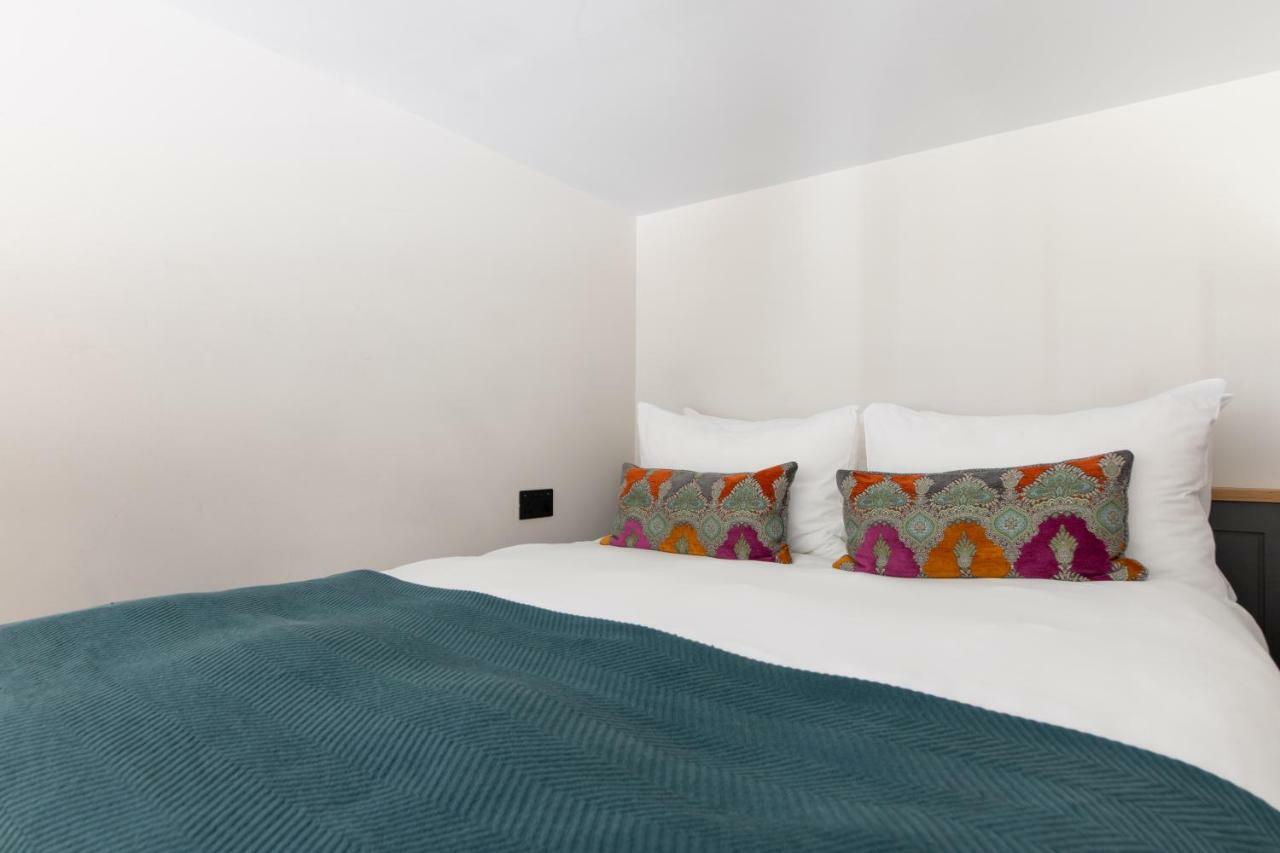Linton Collection - Blackfriars Lofts Apartment EDI