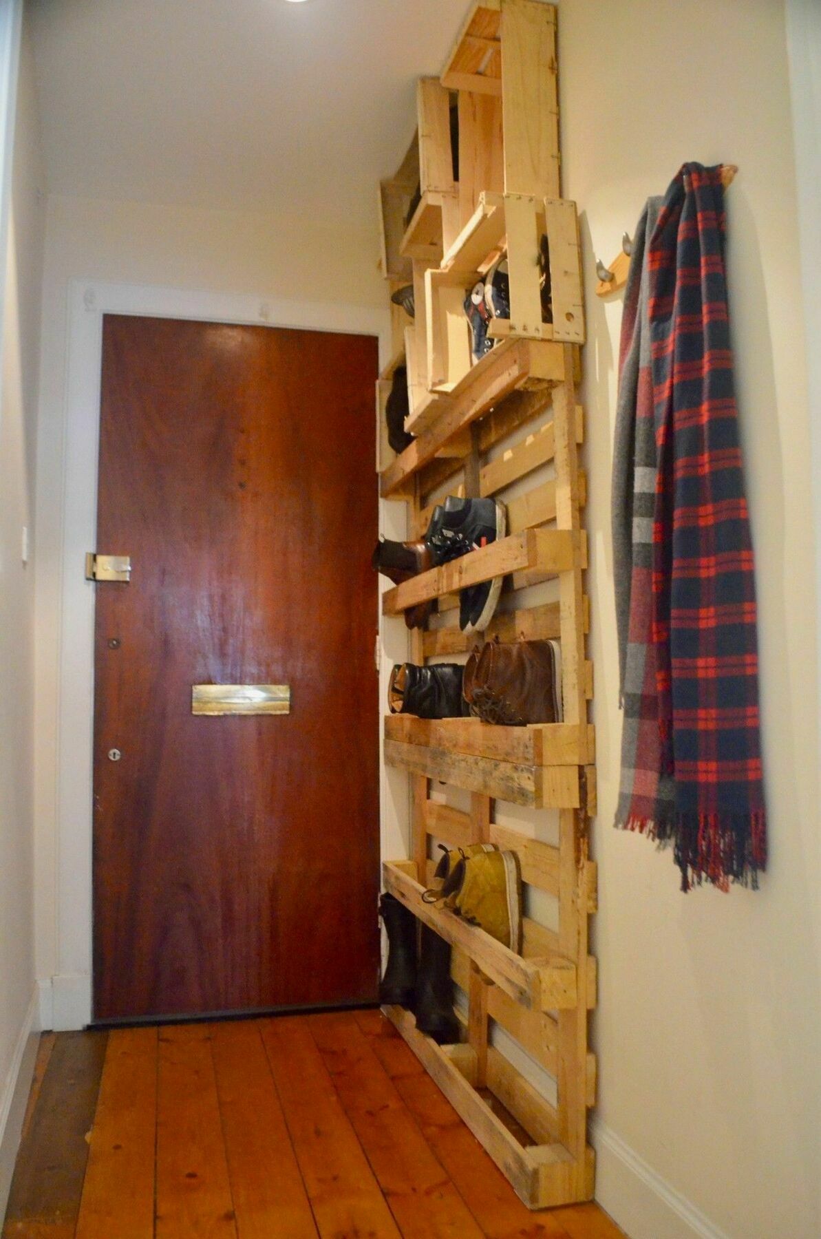 1 Bedroom Flat In Apartment *