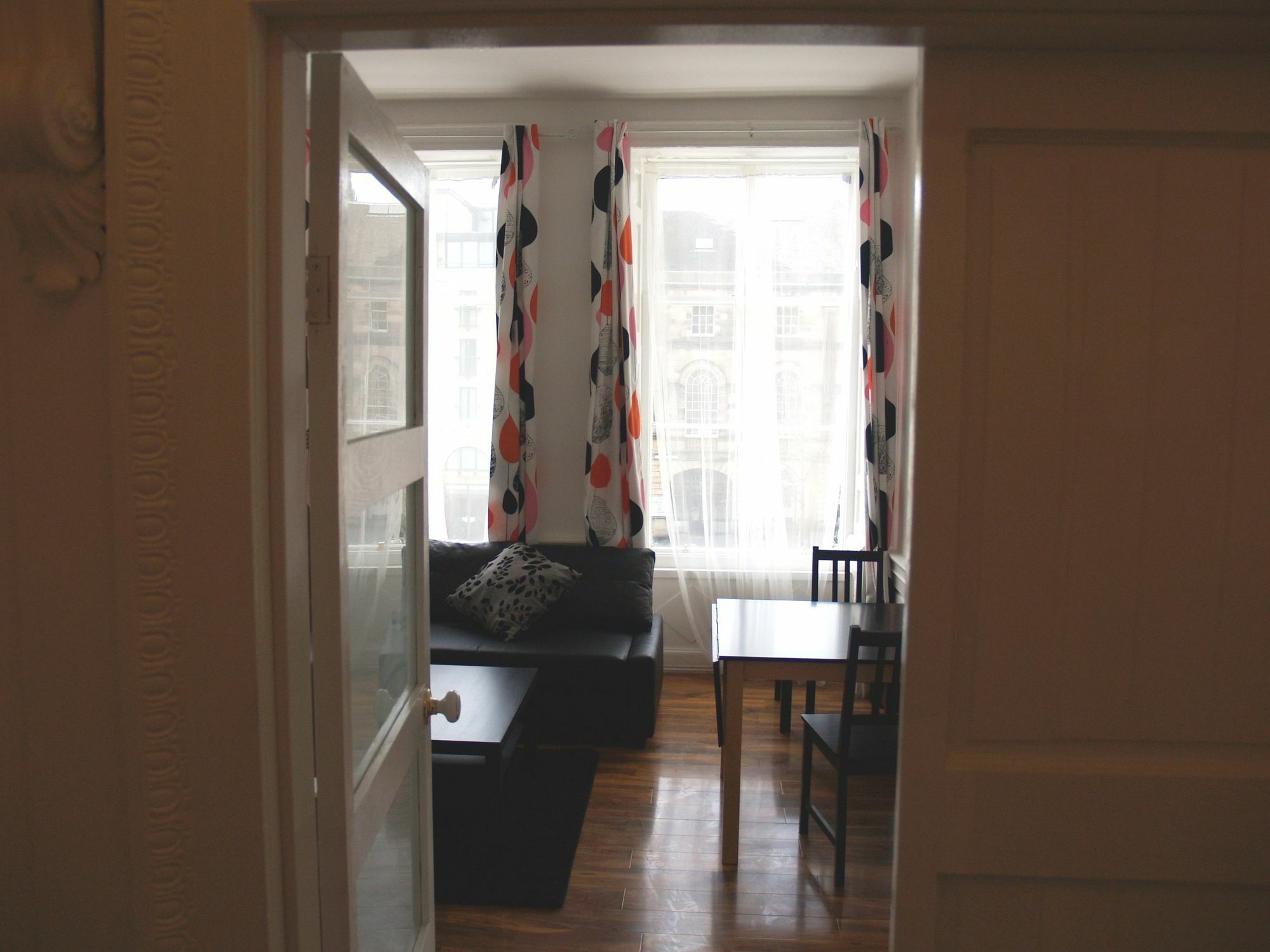 Niddry Street Apartment EDI